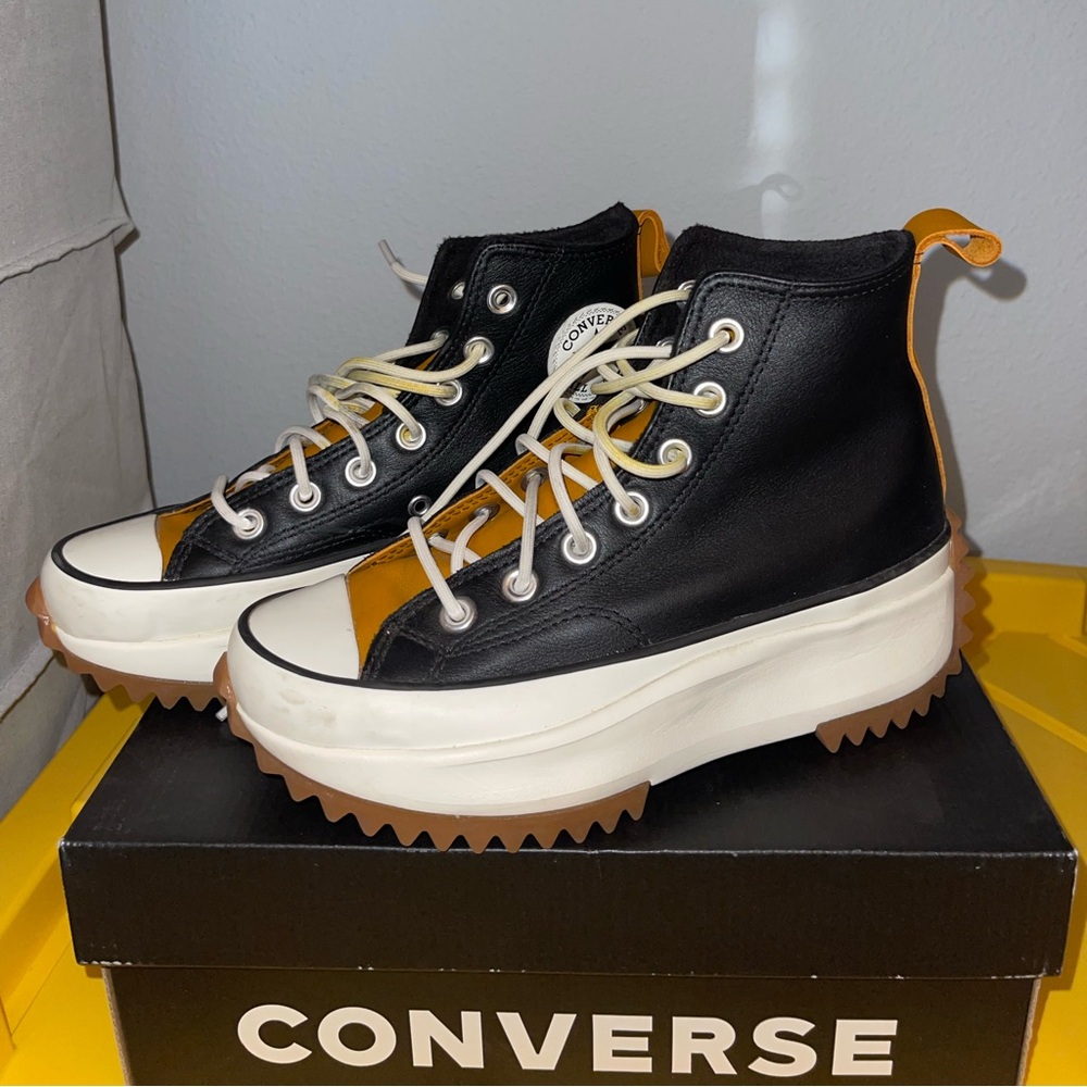Women Converse